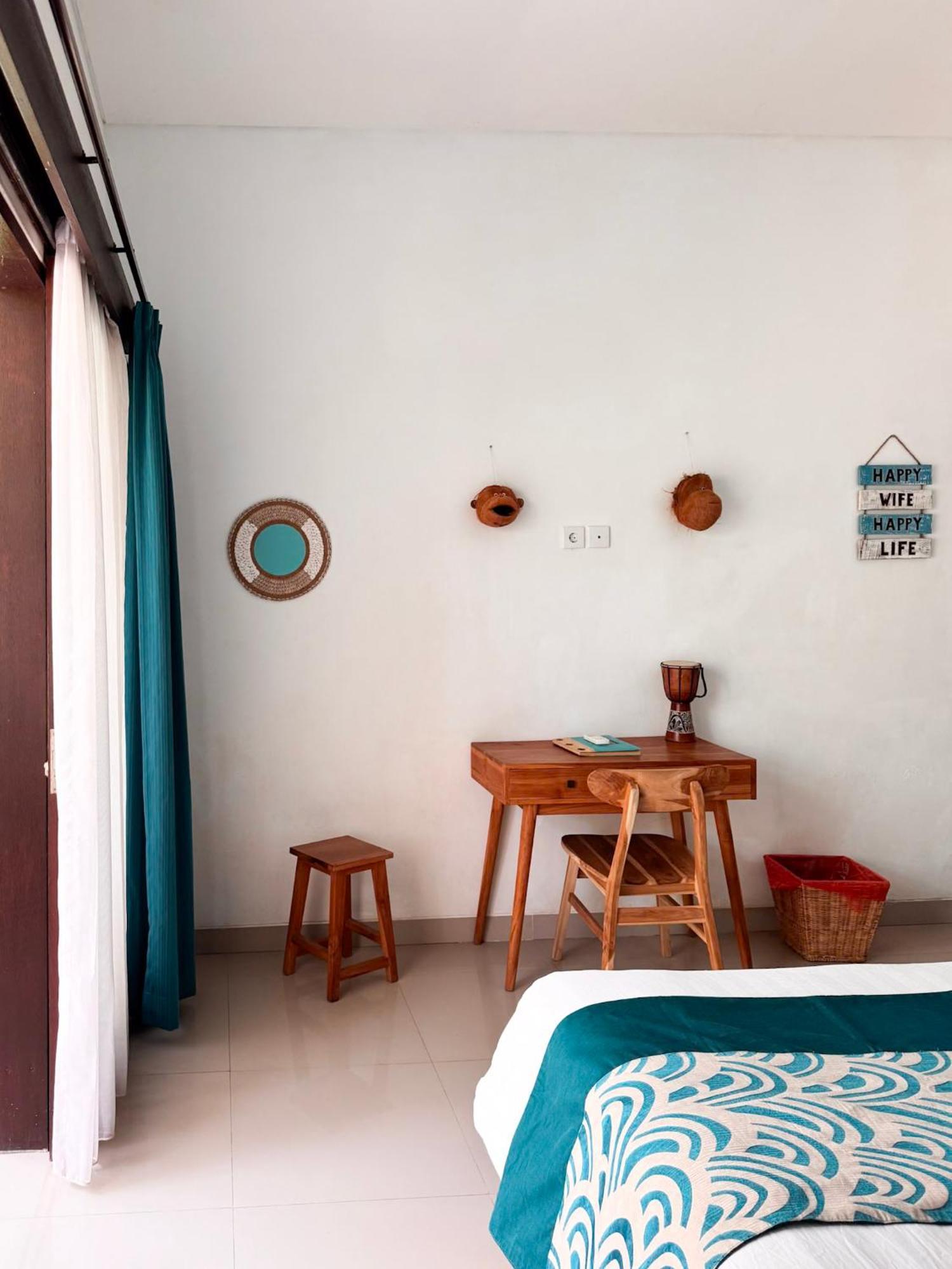 Urban Jungle Beach House Canggu Екстериор снимка