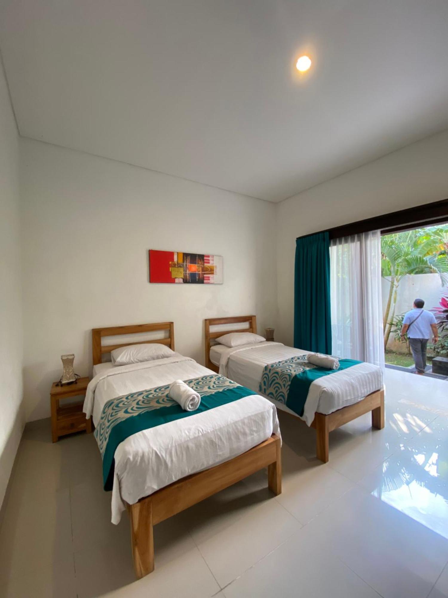 Urban Jungle Beach House Canggu Екстериор снимка